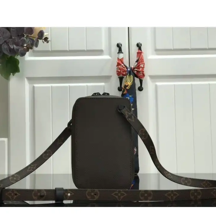 Brother Sam LV Bags 205FY0100 0728